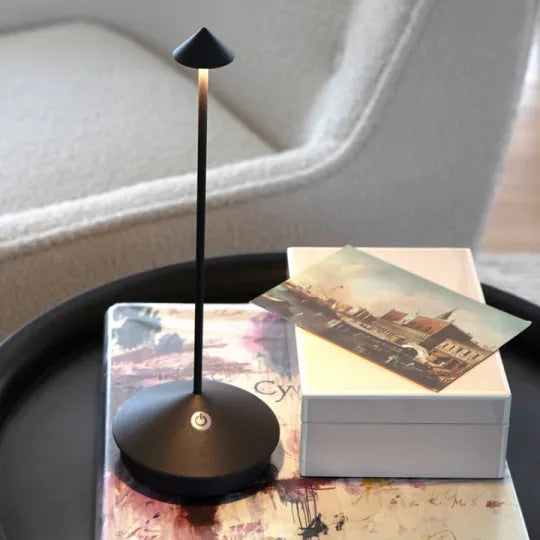 Lampe de Table LED Sans Fil ClarityGlow – Rechargeable, Dimmable, Intérieur et Extérieur
