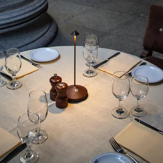 Lampe de Table LED Sans Fil ClarityGlow – Rechargeable, Dimmable, Intérieur et Extérieur