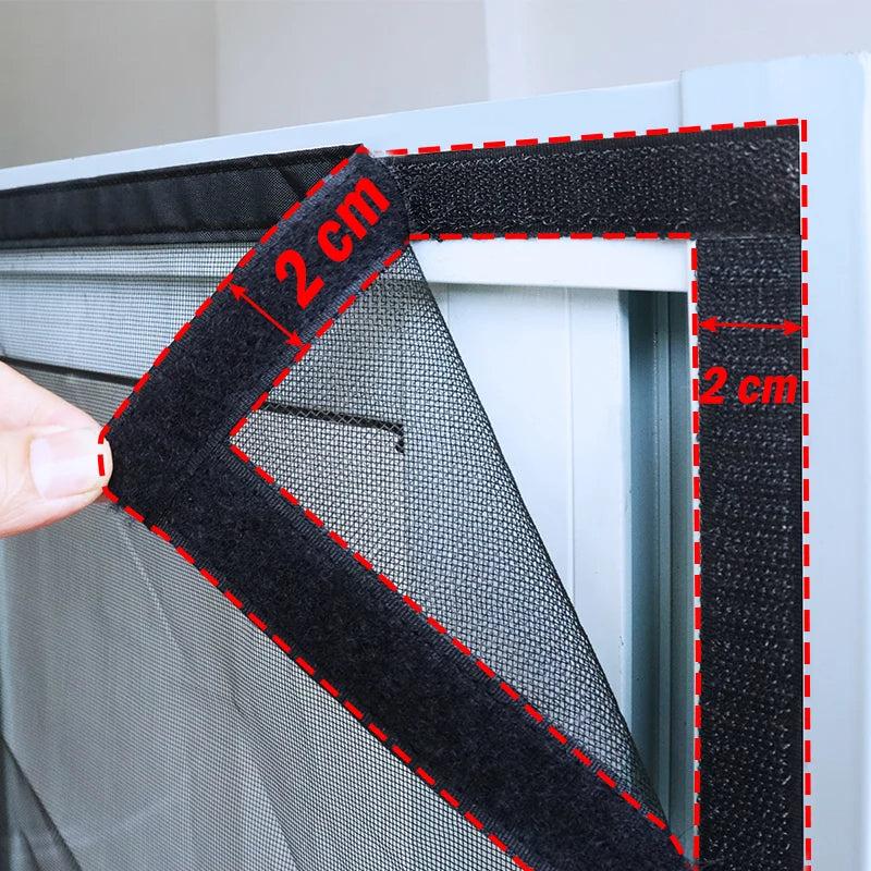 Moustiquaire pour fenetre en maille et en fibre de verre de couleur noire