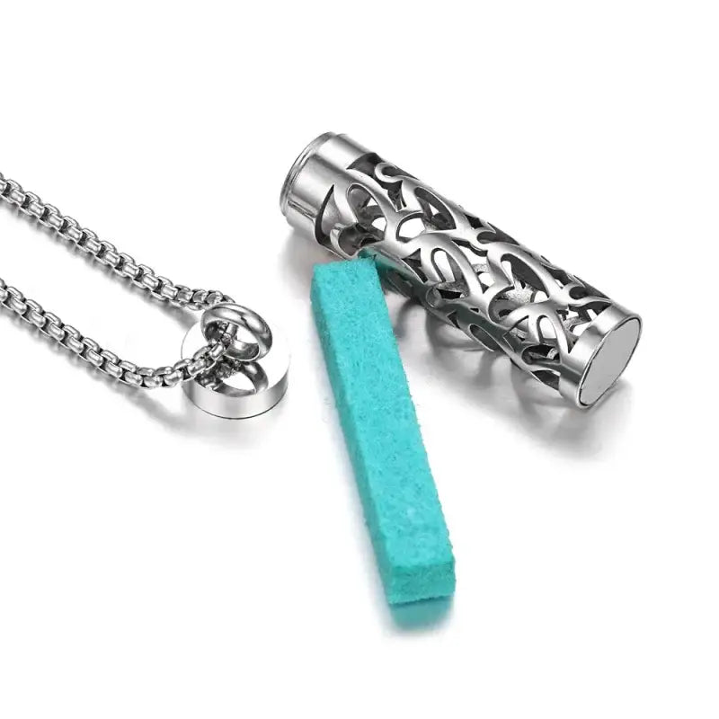 Collier diffuseur d'huiles essentielles